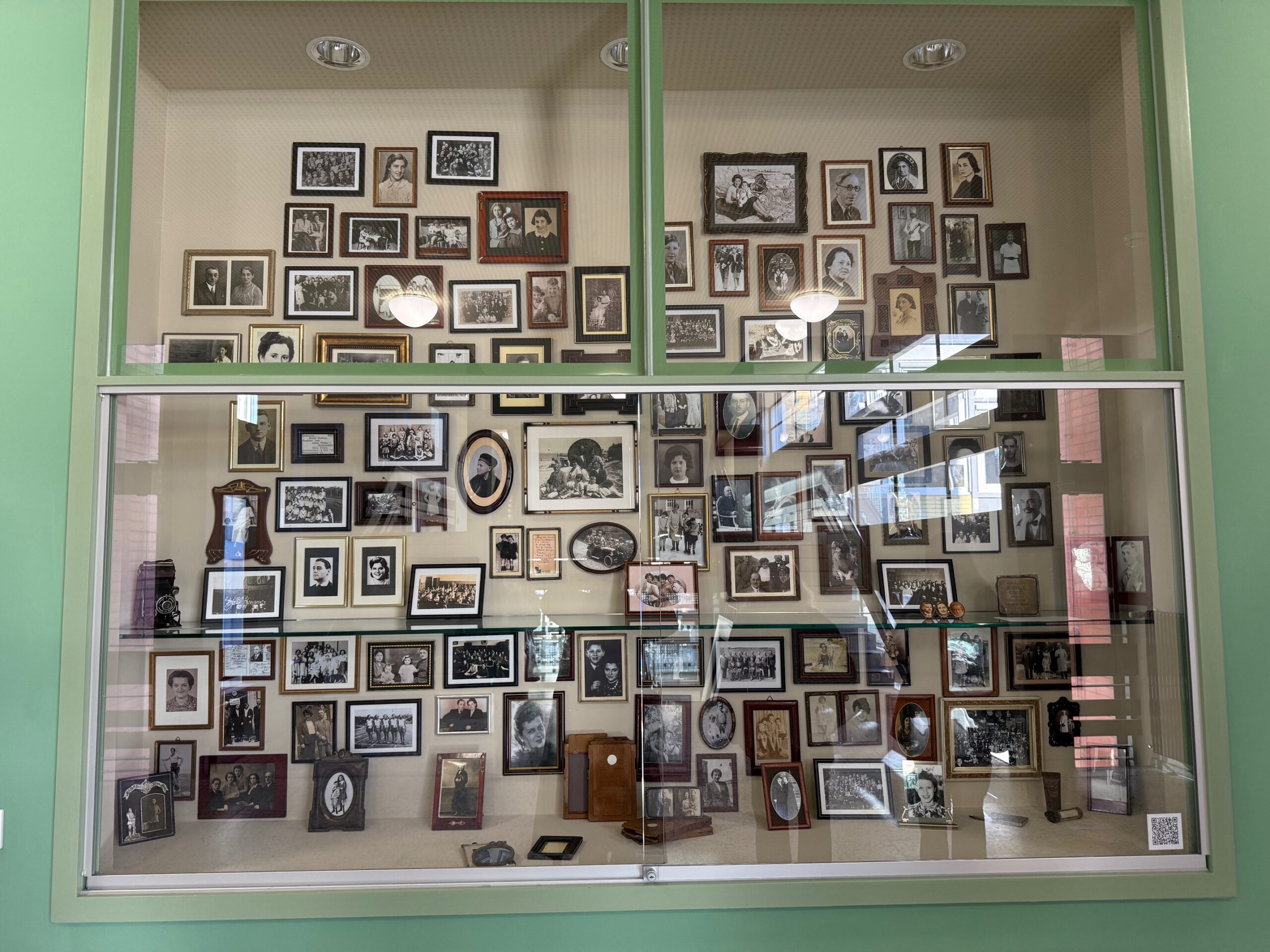 unerasure Königin-Luise-Schule, Jewish girls at Easter 1938